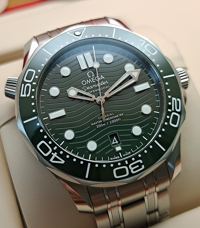 GREEN Omega Seamaster Diver 300M Co-Axial Wristwatch Ref. 210.30.42.20.10.001